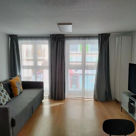 Elizabeth Towers Apartment Almansa Bagian luar foto